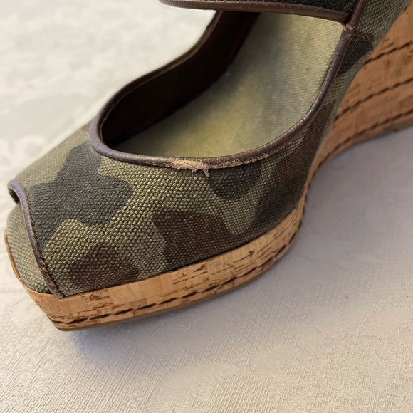 Castañer camouflage cork wedges (Mary Jane style with a peep toe!) - Picture 3 of 4